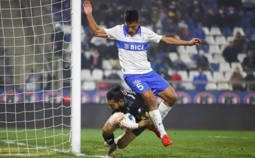 Yamil Asad se lesiona y agrega más problemas a la UC. Foto: Agencia Uno