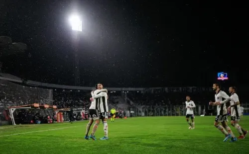 El estadio Monumental está redibiendo 10 mil hinchas. (Foto: Agencia Uno)
