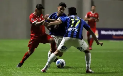 Huachipato recibirá a Unión La Calera este lunes 8 de agosto. Foto: Agencia Uno.