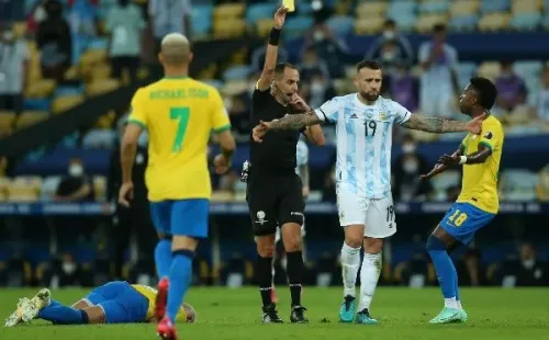 Esteban Ostojich tuvo una polémica actuación en la final de la Copa América 2021. | Foto: Getty