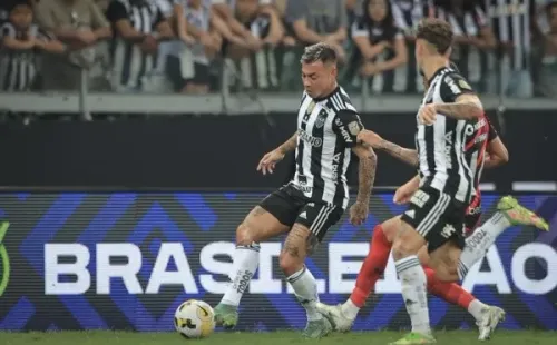 Edu Vargas fue titular con el Mineiro ante Paranaense. | Foto: Atlético Mineiro