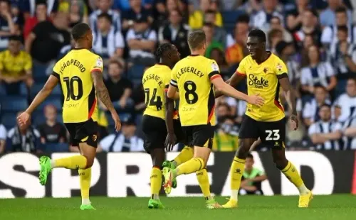 Ismaïla Sarr anotó un golazo desde la mitad de la cancha para el Watford. Foto: Getty Images