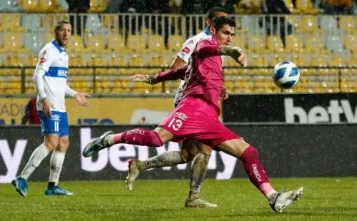 Cinco partidos como titulares lleva Dituro en la UC.