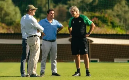Manuel Pellegrini se preocupa por temas económicos. (Foto: Real Betis)