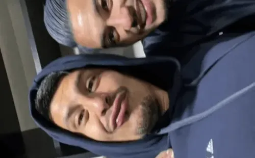 Hasta con música: Rubio y Cordero no dejaron pasar inadvertido el look de Lorenzo Reyes.