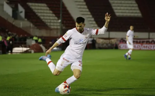 Huracán trepa en la tabla de posiciones.