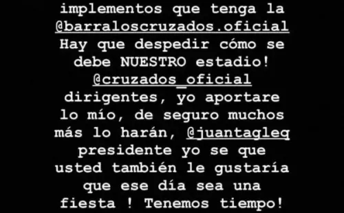 Nico Castillo enciende el modo barrista para despedir San Carlos de Apoquindo como corresponde.