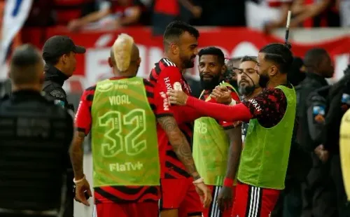 Arturo Vidal empezó el partido desde el banquillo. (Foto: Getty Images)
