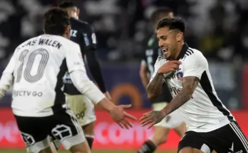 Marcos Bolados y Marco Rojas de Colo Colo ante Palestino