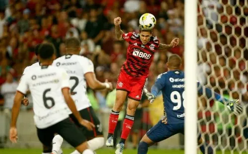 El cabezazo es tema de debate en el mundo del fútbol. (Foto: Getty Images)