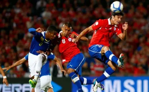 Marcos González fue todo un especialista en juego aéreo. (Foto: Agencia Uno)
