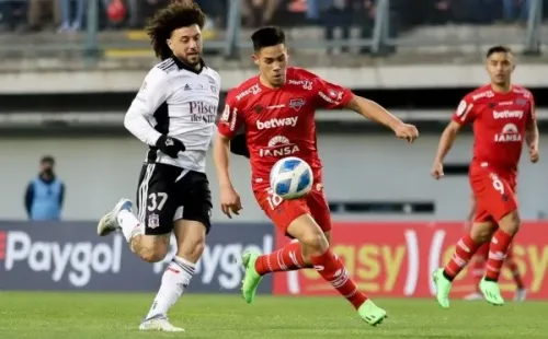 Ñublense le dio vuelta el partido a Colo Colo en los últimos minutos de juego, y ahora todo se definirá en el duelo de vuelta en el Monumental. | Foto: Agencia Uno