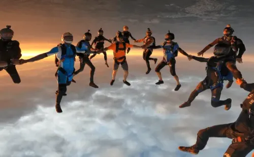 Matías Baeza paracaidista profesional chileno