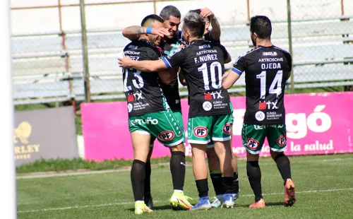 La celebración de Puerto Montt. Foto: Campeonato Chileno.