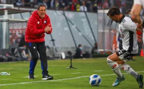 Mario Salas regresó al estadio Monumental, pero dirigiendo a Huachipato. El Comandante no olvida su paso por el Cacique. Foto: Agencia Uno