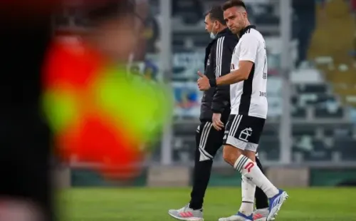 Zaldivia salió lesionado en el último partido de Colo Colo. | Foto: Agencia Uno