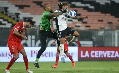 Colo Colo visita a Unión La Calera buscando tres puntos que le permitan seguir alejándose en la cima del torneo. Foto: Agencia Uno