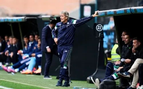 Pellegrini mira con precaución los próximos dos meses del Betis, con un apretado calendario. | Foto: Getty