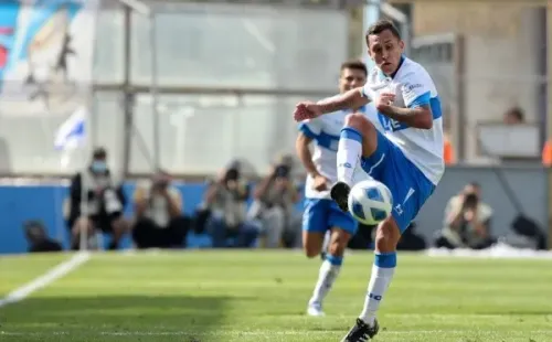 Orellana asoma para ser titular en Universidad Católica ante la U (Agencia Uno)
