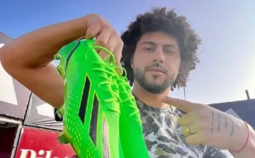 Falcón usará en Colo Colo los nuevos zapatos de Adidas