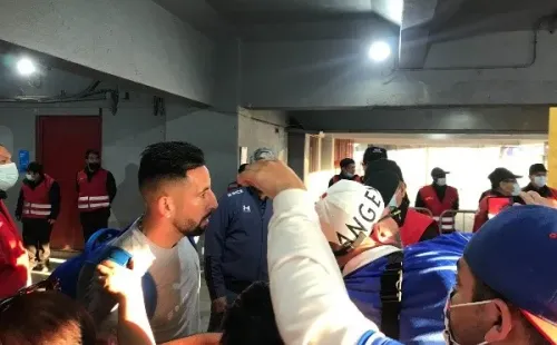 Mauricio Isla llegó a las cuatro asistencias en el Campeonato Nacional 2022 gracias a las dos que dio en el Clásico Universitario. (Cristián Fajardo | Redgol).