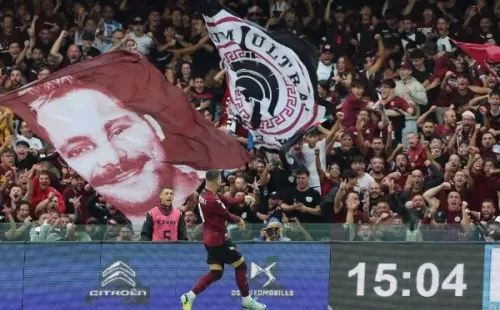 La hinchada de Salernitana celebra el triunfo ante Sampdoria
