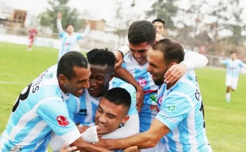 Magallanes celebra el triunfo ante Temuco (Agencia Uno)