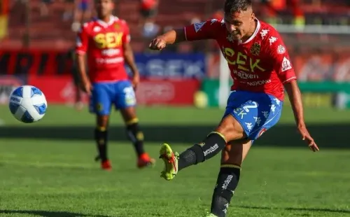 El talento de Bastián Yáñez tiene a Blackburn Rovers atentos a sus pasos. | Foto: Agencia Uno