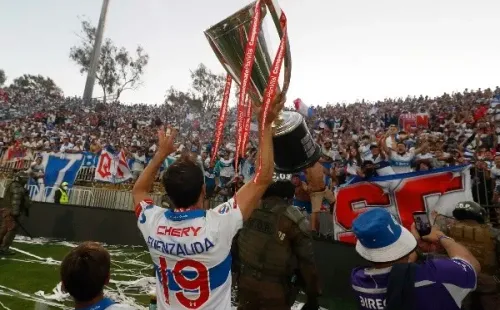 Fuenzalida celebrando el último título que ganó con la UC (Agencia Uno)