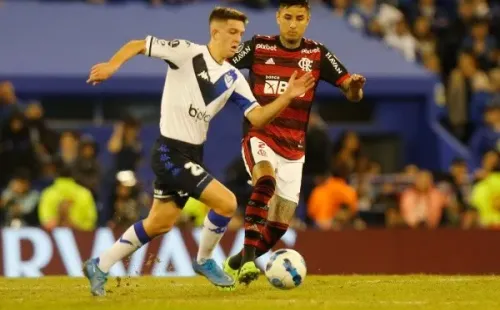 Erick Pulgar no le perdona a Vélez lo que hicieron con su propia cancha. Foto: Comunicaciones Flamengo.