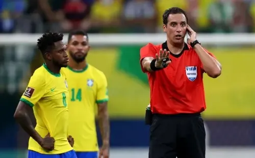 Los árbitros se acostumbraron a dirigir con el apoyo del VAR (Getty)