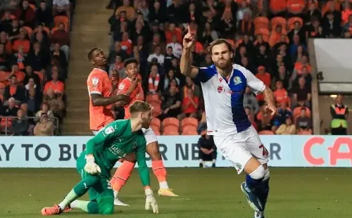 El notable piropo de un hincha del Blackburn a Ben Brereton, que no se mueve de los Rovers.