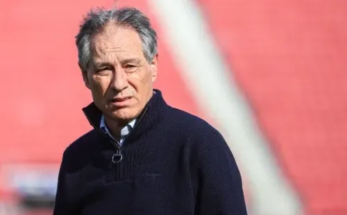 Ariel Holan se manifestó a través de su Twitter. (Foto: Agencia Uno)