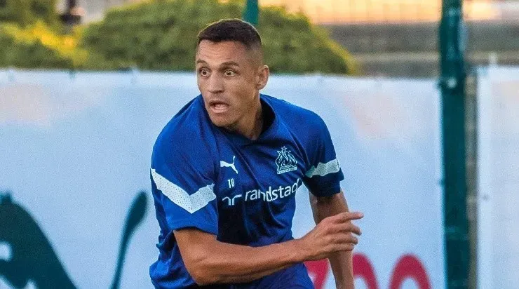 Alexis busca ser titular en Champions League.