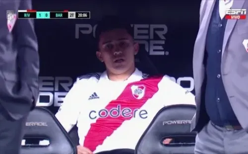 El momento cuando dice “me duele” en la banca de suplentes. Foto: ESPN.
