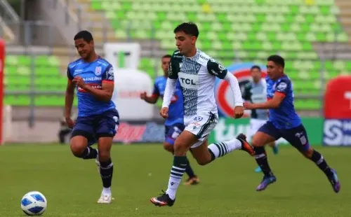 Santiago Wanderers y Deportes Melipilla animaron un gran partido en el inicio de la fecha 27 de la Primera B. Foto: Agencia Uno