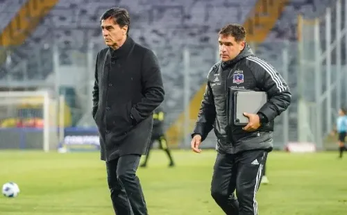 Gustavo Quinteros y Leandro Stillitano tuvieron mucho trabajo con los balones parados. (Guille Salazar).