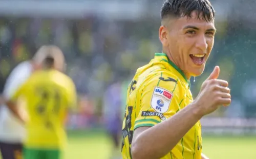 Marcelino Núñez enamora al Norwich con su rendimiento y su sonrisa. Foto: Comunicaciones Norwich.