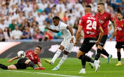 Rodrygo derribando el murallón de Mallorca.