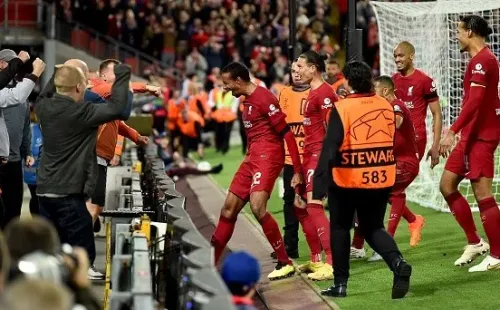 Agónico triunfo del Liverpool contra Ajax, y los reds se meten en la pelea.