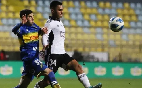Lautaro Pastrán disputa la pelota con Vicente Pizarro en el empate 1-1 de Everton de Viña del Mar y Colo Colo. (Agencia Uno).
