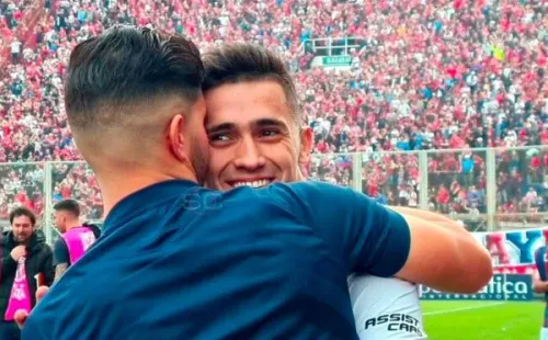 Pablo Solari y Nicolás Blandi fueron puro cariño en su reencuentro en Argentina. Foto: ESPN