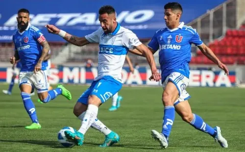 La U y la UC se volverán a ver las caras, pero ahora por un cupo en semifinales de Copa Chile. | Foto: Agencia Uno