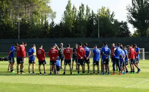 Berizzo ajusta piezas antes del partido de Chile con Marruecos. | Foto: Comunicaciones ANFP