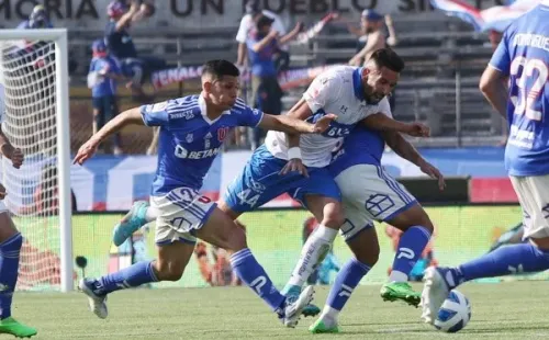 Universidad Católica se impuso 3-0 en su último partido ante los azules. (Foto: Agencia Uno)