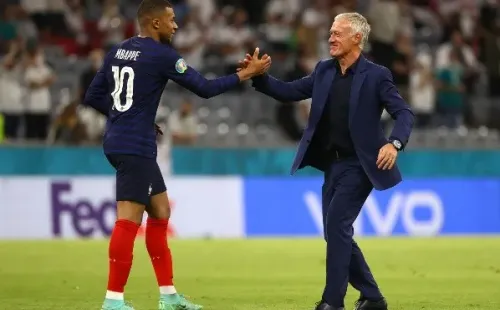 Deschamps pide a Galtier que le de un respiro a Mbappé pensando en Qatar 2022. | Foto: Getty