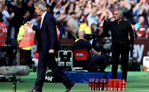 Pellegrini y Mourinho se enfrentaron varias veces en Premier League, y ahora se verán las caras por Europa League. | Foto: Getty