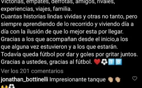 El post de Borja Iglesias a la publicación de Joaquín Larrivey en Instagram.