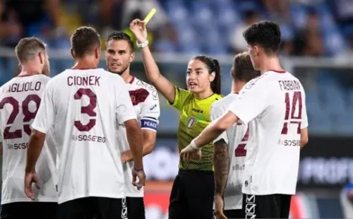 Maria Sole Ferrieri será la primera mujer en arbitrar un partido masculino en Serie A de Italia tras debutar y seguir ganando experiencia en Coppa Italia.