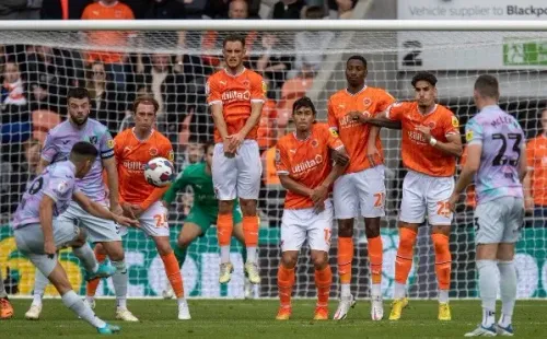 Marcelino Núñez mandó al palo un tiro libre durante al primer tiempo. (Foto: Imago)